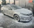 Серый Киа K5, объемом двигателя 0 л и пробегом 335 тыс. км за 9250 $, фото 19 на Automoto.ua
