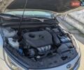 Серый Киа K5, объемом двигателя 2 л и пробегом 306 тыс. км за 9900 $, фото 6 на Automoto.ua