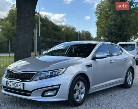 Серый Киа K5, объемом двигателя 2 л и пробегом 232 тыс. км за 10200 $, фото 9 на Automoto.ua