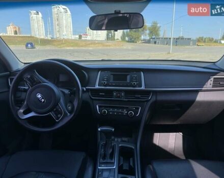 Сірий Кіа K5, об'ємом двигуна 2 л та пробігом 342 тис. км за 9500 $, фото 2 на Automoto.ua