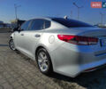 Серый Киа K5, объемом двигателя 2 л и пробегом 155 тыс. км за 14200 $, фото 6 на Automoto.ua