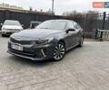Серый Киа K5, объемом двигателя 2 л и пробегом 220 тыс. км за 11000 $, фото 1 на Automoto.ua