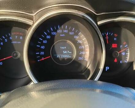 Серый Киа K5, объемом двигателя 2 л и пробегом 270 тыс. км за 8900 $, фото 5 на Automoto.ua