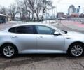 Серый Киа K5, объемом двигателя 2 л и пробегом 390 тыс. км за 9350 $, фото 4 на Automoto.ua