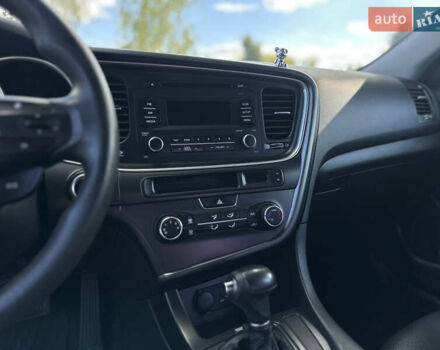 Серый Киа K5, объемом двигателя 2 л и пробегом 232 тыс. км за 10200 $, фото 32 на Automoto.ua