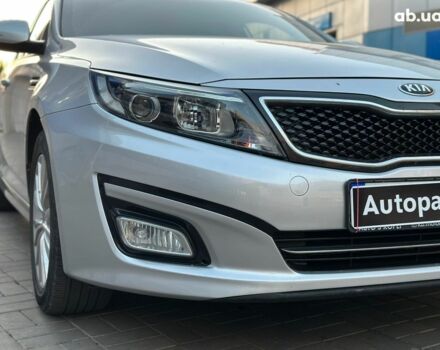 Серый Киа K5, объемом двигателя 2 л и пробегом 187 тыс. км за 11990 $, фото 11 на Automoto.ua