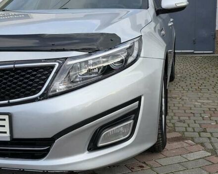 Серый Киа K5, объемом двигателя 2 л и пробегом 281 тыс. км за 8000 $, фото 1 на Automoto.ua