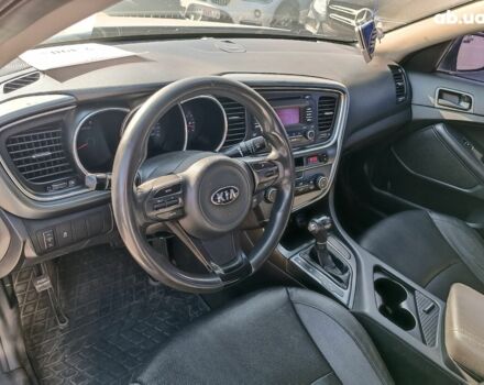Серый Киа K5, объемом двигателя 2 л и пробегом 365 тыс. км за 7490 $, фото 19 на Automoto.ua