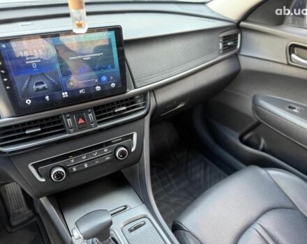 Сірий Кіа K5, об'ємом двигуна 2 л та пробігом 378 тис. км за 9940 $, фото 26 на Automoto.ua