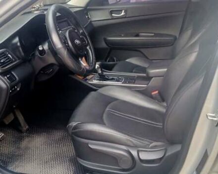 Серый Киа K5, объемом двигателя 2 л и пробегом 190 тыс. км за 12500 $, фото 3 на Automoto.ua