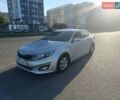 Серый Киа K5, объемом двигателя 2 л и пробегом 237 тыс. км за 9900 $, фото 8 на Automoto.ua
