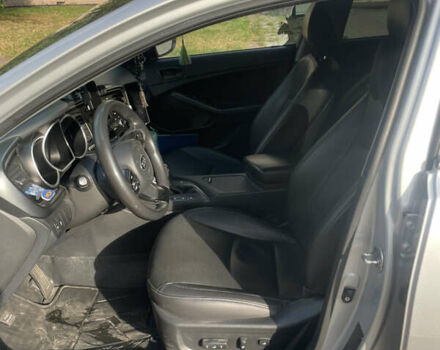 Серый Киа K5, объемом двигателя 0 л и пробегом 335 тыс. км за 9250 $, фото 22 на Automoto.ua