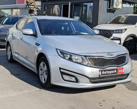 Серый Киа K5, объемом двигателя 2 л и пробегом 365 тыс. км за 7490 $, фото 4 на Automoto.ua
