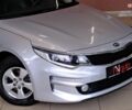 Серый Киа K5, объемом двигателя 2 л и пробегом 296 тыс. км за 7900 $, фото 2 на Automoto.ua