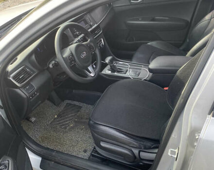 Сірий Кіа K5, об'ємом двигуна 2 л та пробігом 142 тис. км за 10000 $, фото 11 на Automoto.ua