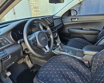 Серый Киа K5, объемом двигателя 2 л и пробегом 235 тыс. км за 5500 $, фото 21 на Automoto.ua