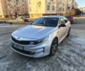 Сірий Кіа K5, об'ємом двигуна 2 л та пробігом 366 тис. км за 9500 $, фото 1 на Automoto.ua