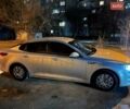 Серый Киа K5, объемом двигателя 2 л и пробегом 117 тыс. км за 14900 $, фото 107 на Automoto.ua
