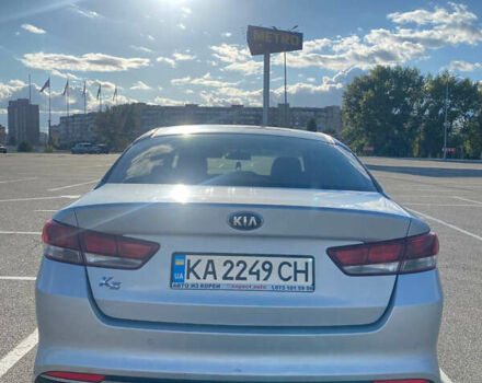 Серый Киа K5, объемом двигателя 2 л и пробегом 318 тыс. км за 10600 $, фото 7 на Automoto.ua
