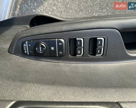 Сірий Кіа K5, об'ємом двигуна 2 л та пробігом 106 тис. км за 13300 $, фото 16 на Automoto.ua