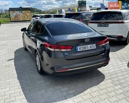 Серый Киа K5, объемом двигателя 2 л и пробегом 257 тыс. км за 12200 $, фото 3 на Automoto.ua