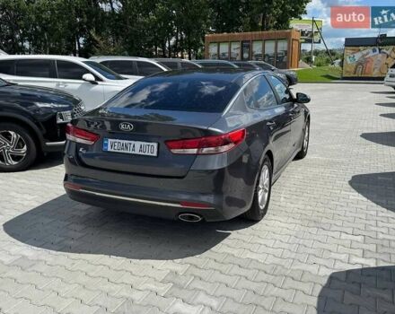 Серый Киа K5, объемом двигателя 2 л и пробегом 257 тыс. км за 12200 $, фото 5 на Automoto.ua