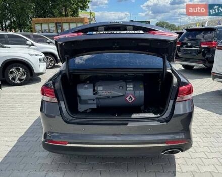 Серый Киа K5, объемом двигателя 2 л и пробегом 257 тыс. км за 12200 $, фото 6 на Automoto.ua