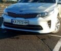 Серый Киа K5, объемом двигателя 2 л и пробегом 290 тыс. км за 12000 $, фото 1 на Automoto.ua