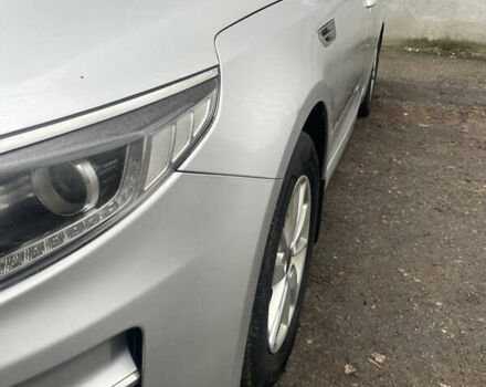 Сірий Кіа K5, об'ємом двигуна 2 л та пробігом 350 тис. км за 11200 $, фото 2 на Automoto.ua