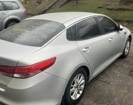 Сірий Кіа K5, об'ємом двигуна 2 л та пробігом 350 тис. км за 11200 $, фото 4 на Automoto.ua