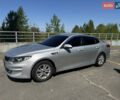 Серый Киа K5, объемом двигателя 2 л и пробегом 247 тыс. км за 10500 $, фото 2 на Automoto.ua