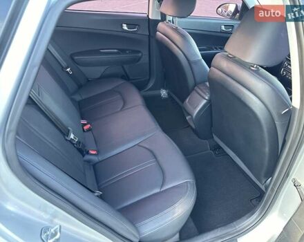 Сірий Кіа K5, об'ємом двигуна 2 л та пробігом 106 тис. км за 13300 $, фото 24 на Automoto.ua