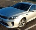 Серый Киа K5, объемом двигателя 2 л и пробегом 290 тыс. км за 12000 $, фото 7 на Automoto.ua