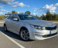 Серый Киа K5, объемом двигателя 2 л и пробегом 318 тыс. км за 10600 $, фото 2 на Automoto.ua