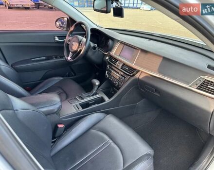 Сірий Кіа K5, об'ємом двигуна 2 л та пробігом 106 тис. км за 13300 $, фото 26 на Automoto.ua