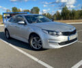 Серый Киа K5, объемом двигателя 2 л и пробегом 318 тыс. км за 10500 $, фото 1 на Automoto.ua