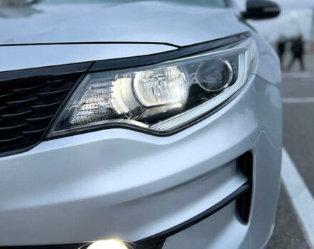 Сірий Кіа K5, об'ємом двигуна 2 л та пробігом 360 тис. км за 14200 $, фото 17 на Automoto.ua