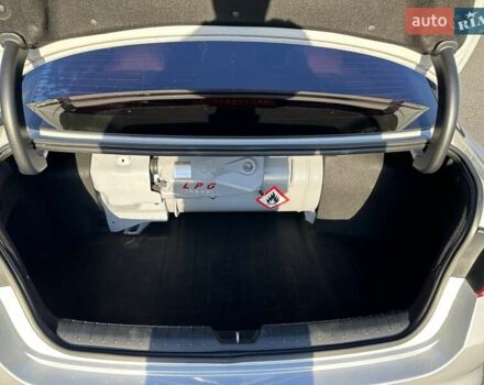 Сірий Кіа K5, об'ємом двигуна 2 л та пробігом 106 тис. км за 13300 $, фото 14 на Automoto.ua