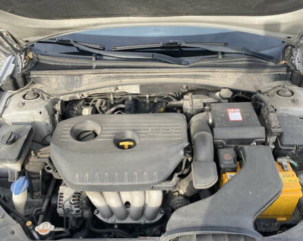 Сірий Кіа K5, об'ємом двигуна 2 л та пробігом 142 тис. км за 10000 $, фото 18 на Automoto.ua