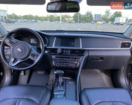 Серый Киа K5, объемом двигателя 2 л и пробегом 380 тыс. км за 13900 $, фото 10 на Automoto.ua