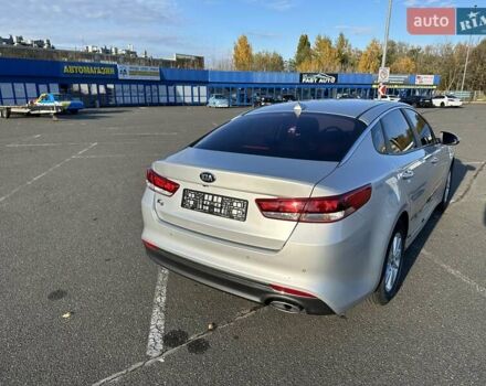 Сірий Кіа K5, об'ємом двигуна 2 л та пробігом 106 тис. км за 13300 $, фото 8 на Automoto.ua