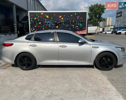 Серый Киа K5, объемом двигателя 2 л и пробегом 281 тыс. км за 11250 $, фото 5 на Automoto.ua