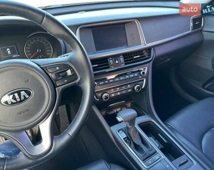 Сірий Кіа K5, об'ємом двигуна 2 л та пробігом 106 тис. км за 13300 $, фото 18 на Automoto.ua