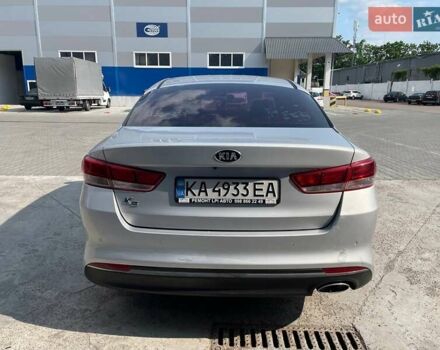 Серый Киа K5, объемом двигателя 2 л и пробегом 281 тыс. км за 11450 $, фото 5 на Automoto.ua