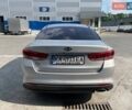 Серый Киа K5, объемом двигателя 2 л и пробегом 281 тыс. км за 11450 $, фото 5 на Automoto.ua