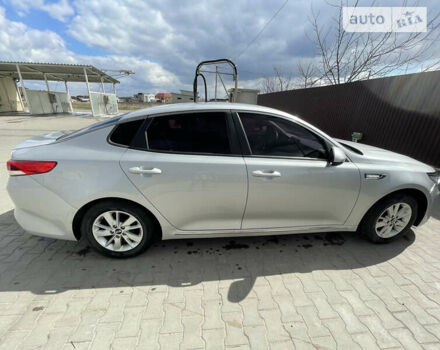 Серый Киа K5, объемом двигателя 2 л и пробегом 136 тыс. км за 11500 $, фото 6 на Automoto.ua