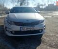 Серый Киа K5, объемом двигателя 2 л и пробегом 117 тыс. км за 14900 $, фото 7 на Automoto.ua
