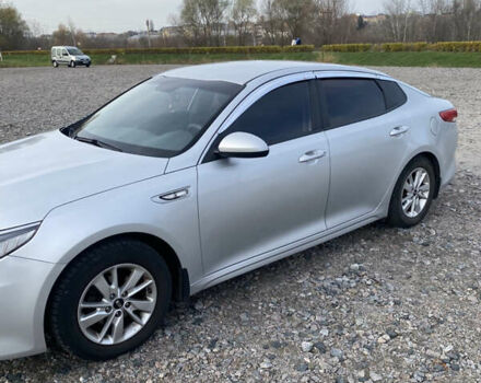 Сірий Кіа K5, об'ємом двигуна 2 л та пробігом 142 тис. км за 10000 $, фото 2 на Automoto.ua