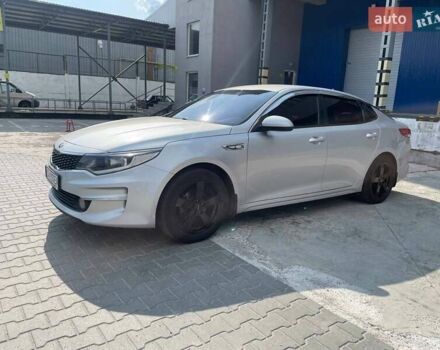 Серый Киа K5, объемом двигателя 2 л и пробегом 281 тыс. км за 11450 $, фото 1 на Automoto.ua