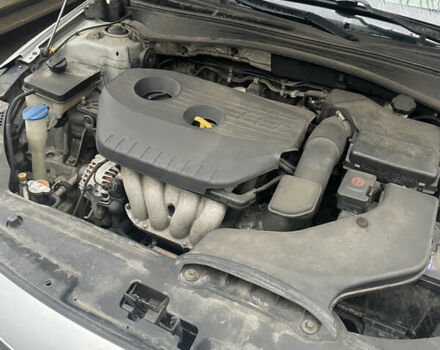 Сірий Кіа K5, об'ємом двигуна 2 л та пробігом 350 тис. км за 11200 $, фото 5 на Automoto.ua